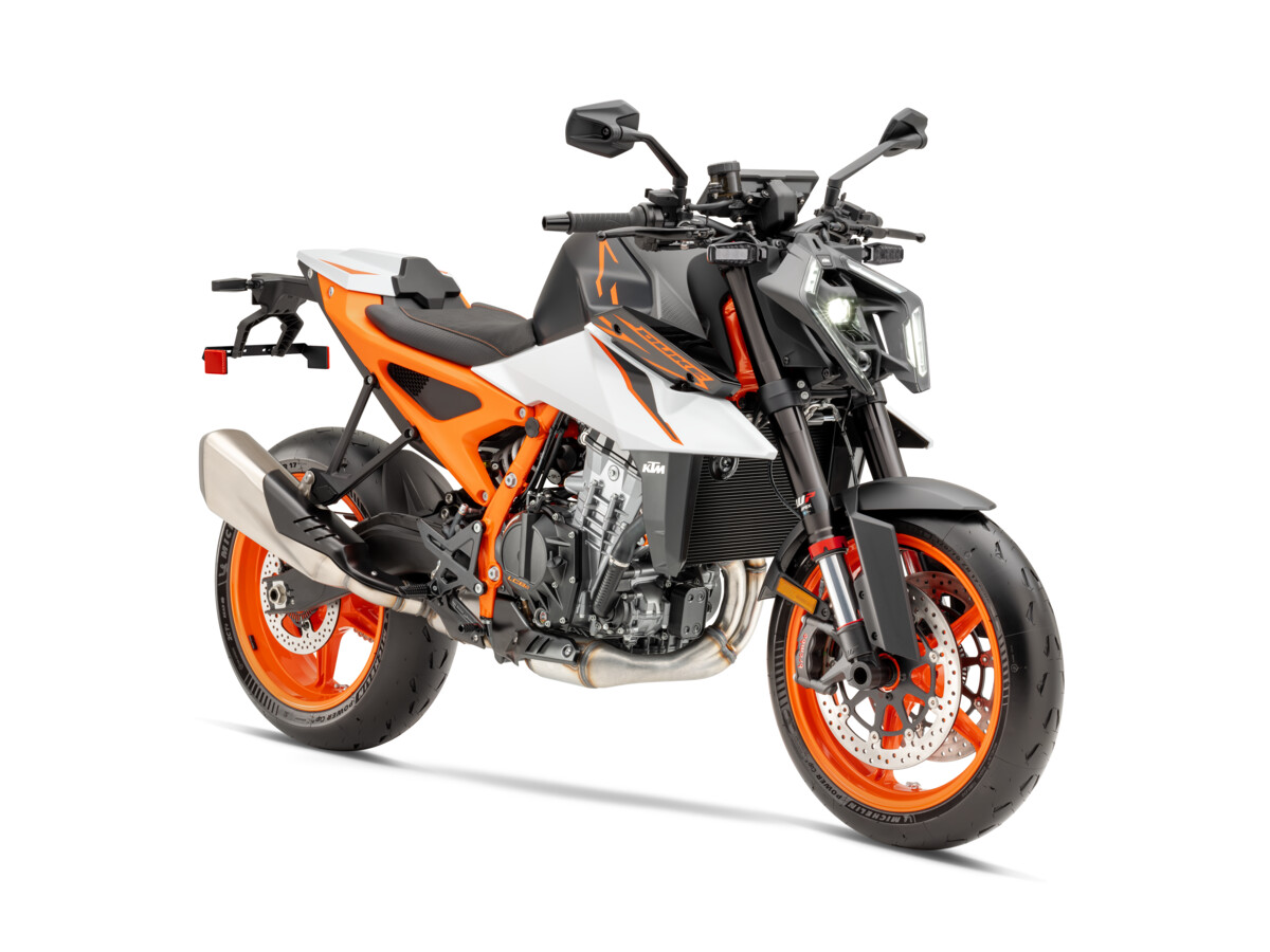 651833_MY25_KTM 990 DUKE R_US SPEC_USA
