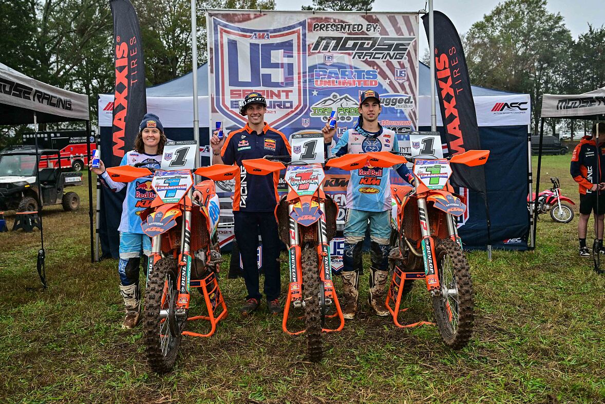 JOHNNY GIRROIR - GUS RIORDAN - BRANDY RICHARDS PODIUM