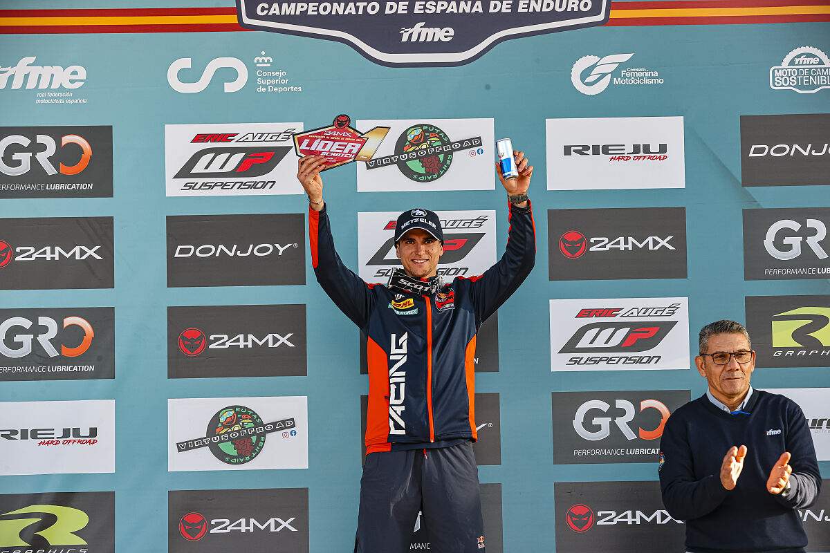 podium_24mx_241110_CEE_Cozar_2337