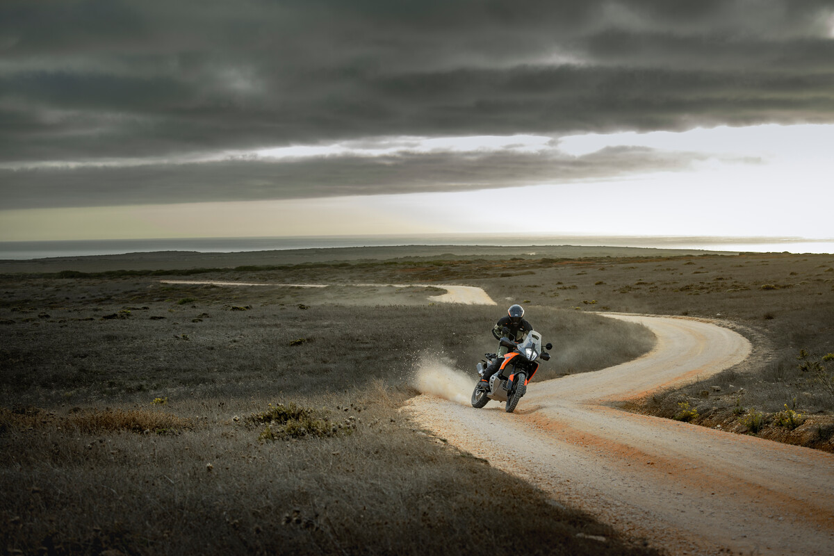 2025 KTM 790 ADVENTURE