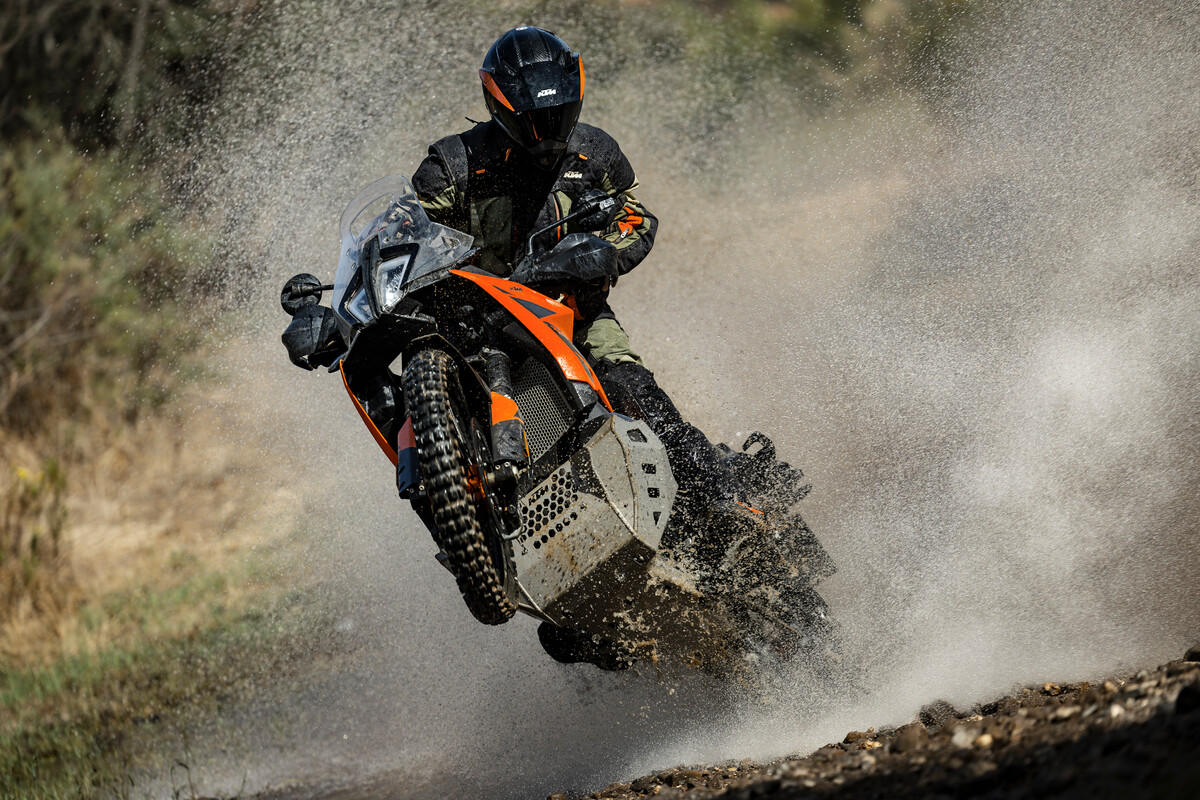 2025 KTM 790 ADVENTURE