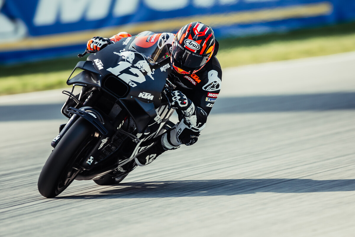 Maverick Viñales 2024 Barcelona pre-season test