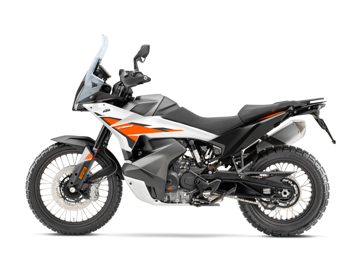 656668_MY25_KTM_790_ADV_WHITE2_KTM 790 ADVENTURE_STUDIO