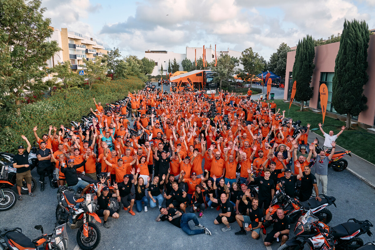 647410_2024 KTM EUROPE ADVENTURE RALLY_GROUP PICTURE