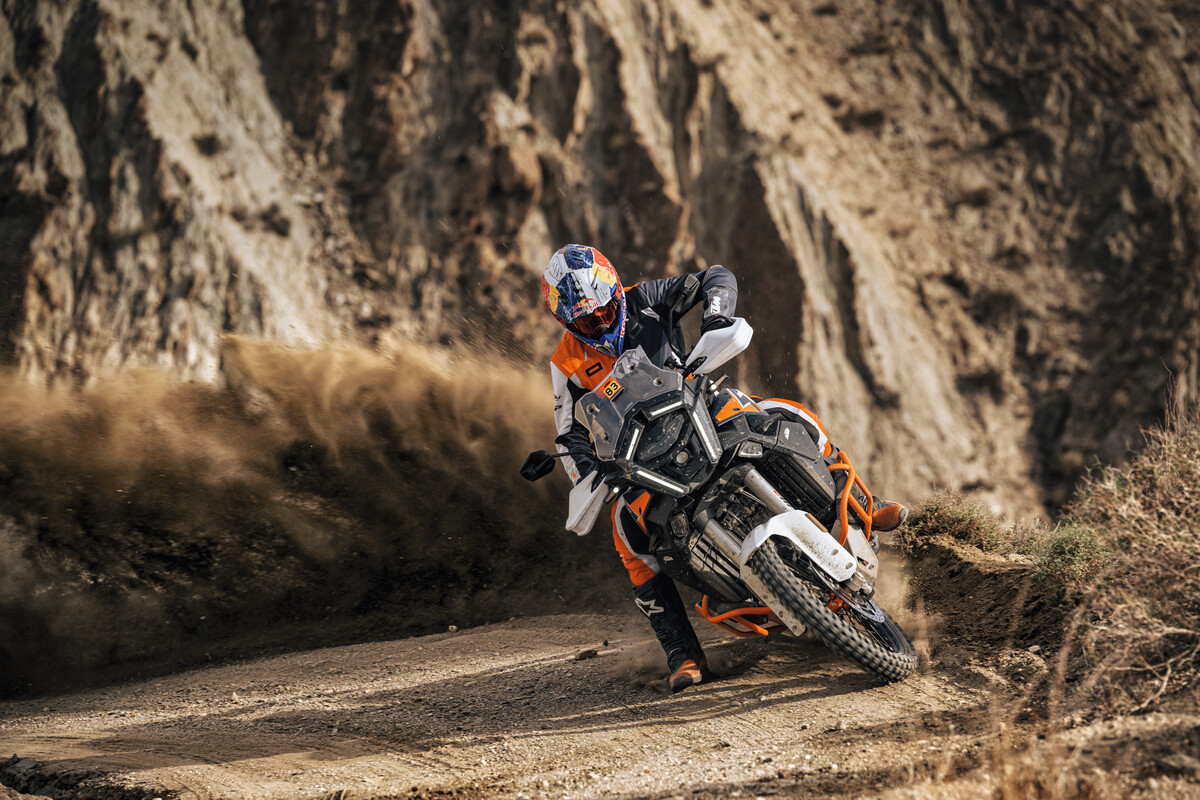 2025 KTM 1390 SUPER ADVENTURE R