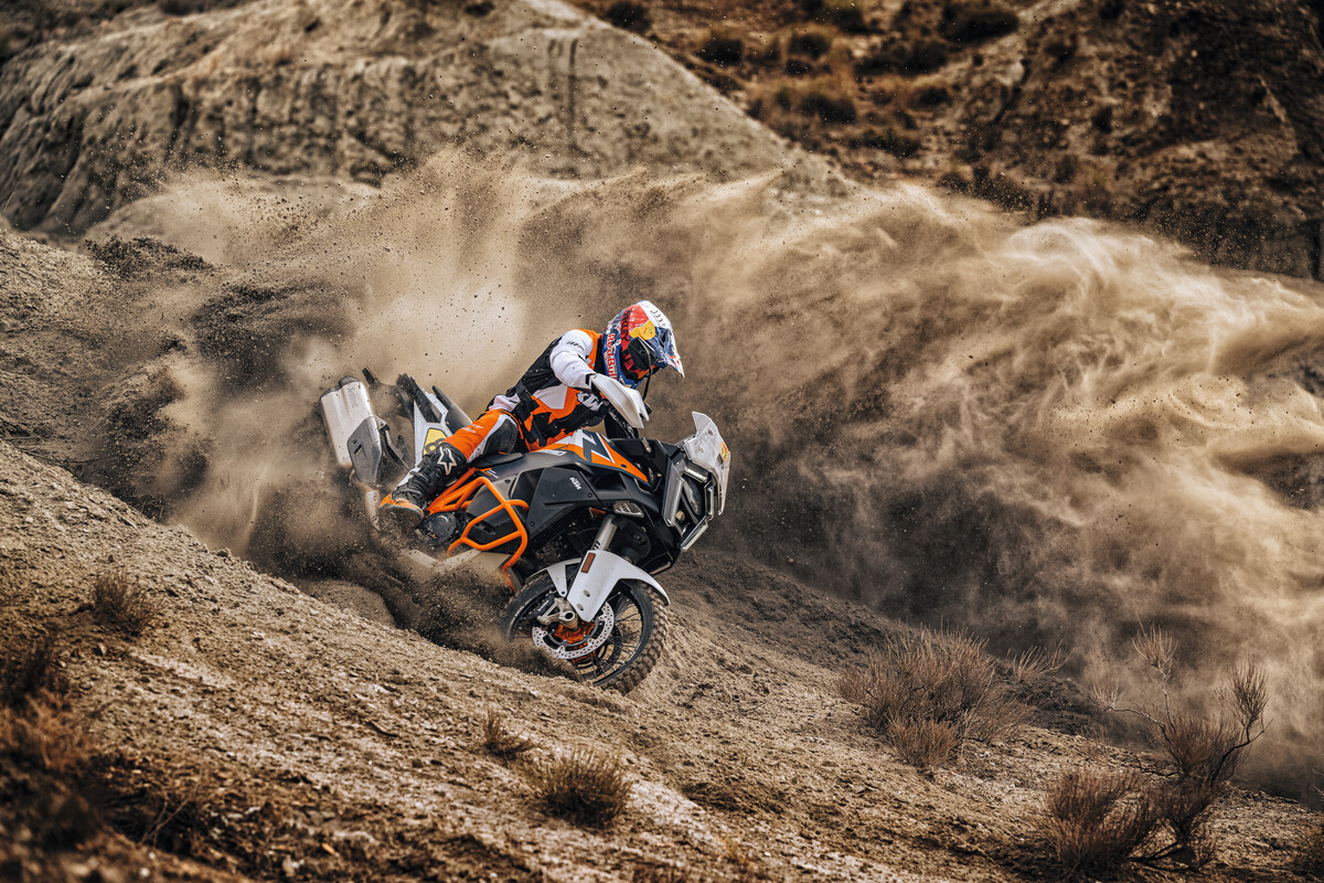 2025 KTM 1390 SUPER ADVENTURE R