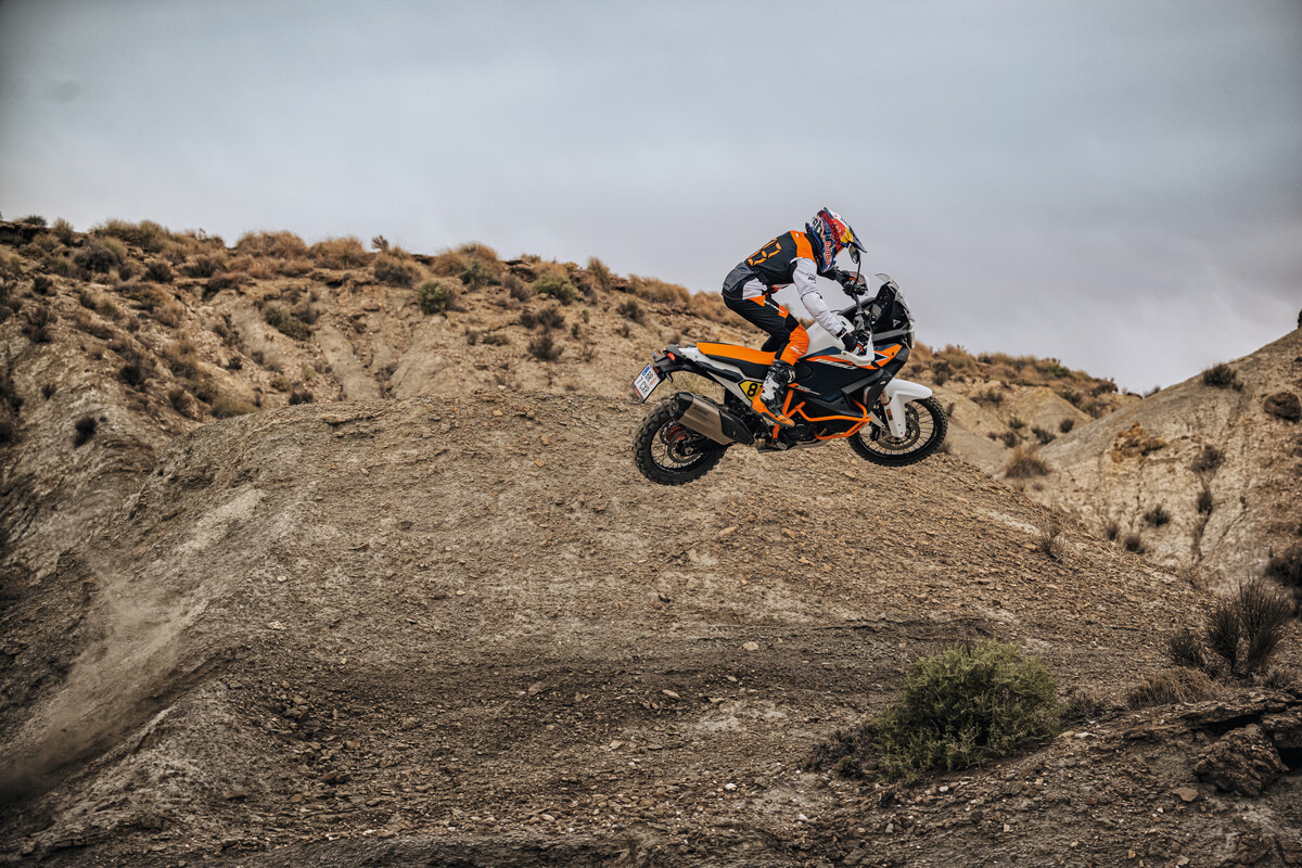 2025 KTM 1390 SUPER ADVENTURE R