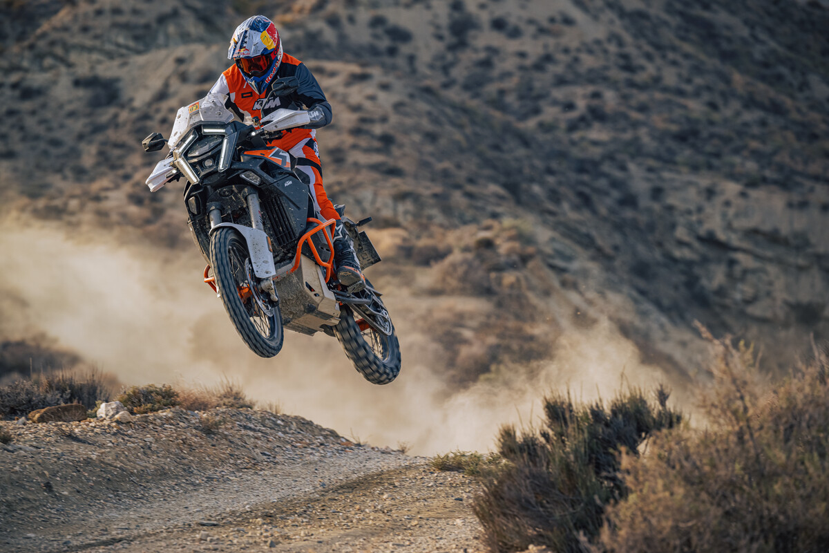 2025 KTM 1390 SUPER ADVENTURE R