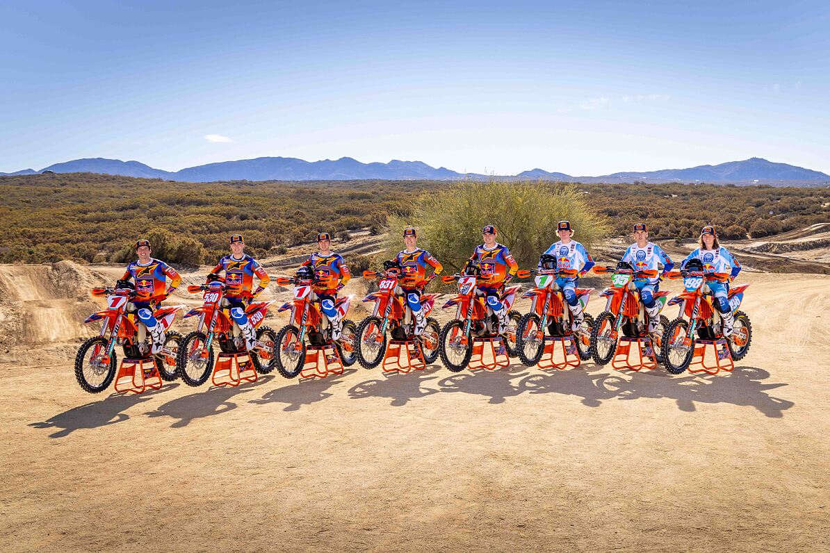 FMF KTM FACTORY RACING TEAM 02 2025