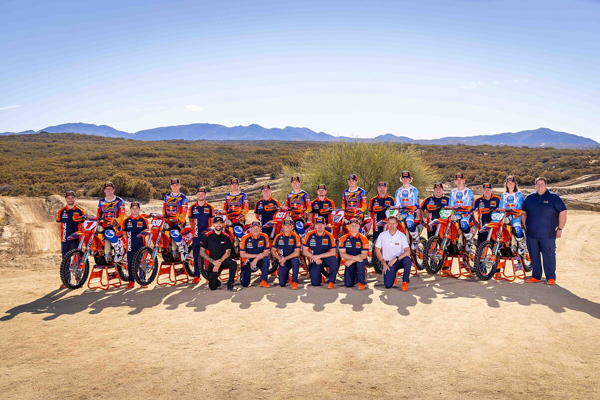 FMF KTM FACTORY RACING TEAM 03 2025