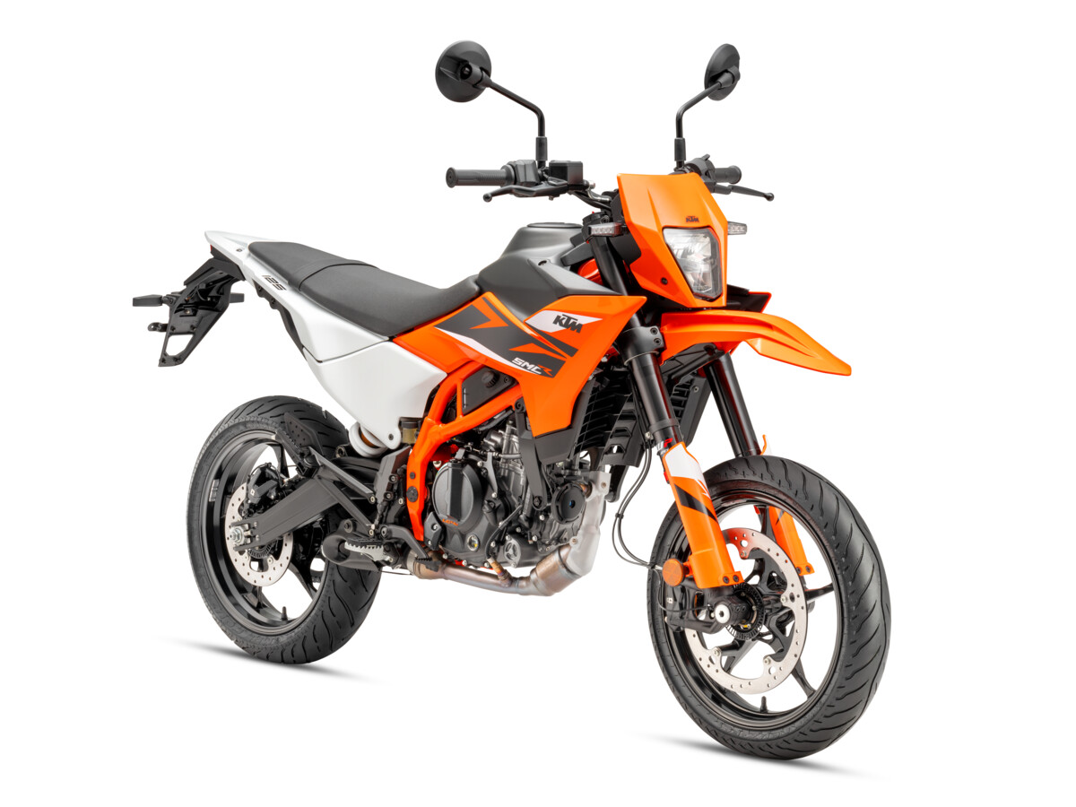 2025 KTM 125 and 390 SMC R