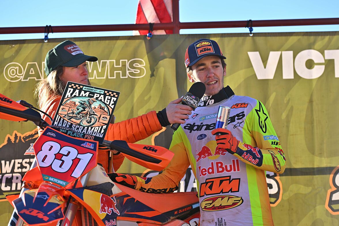 MATEO OLIVEIRA PODIUM