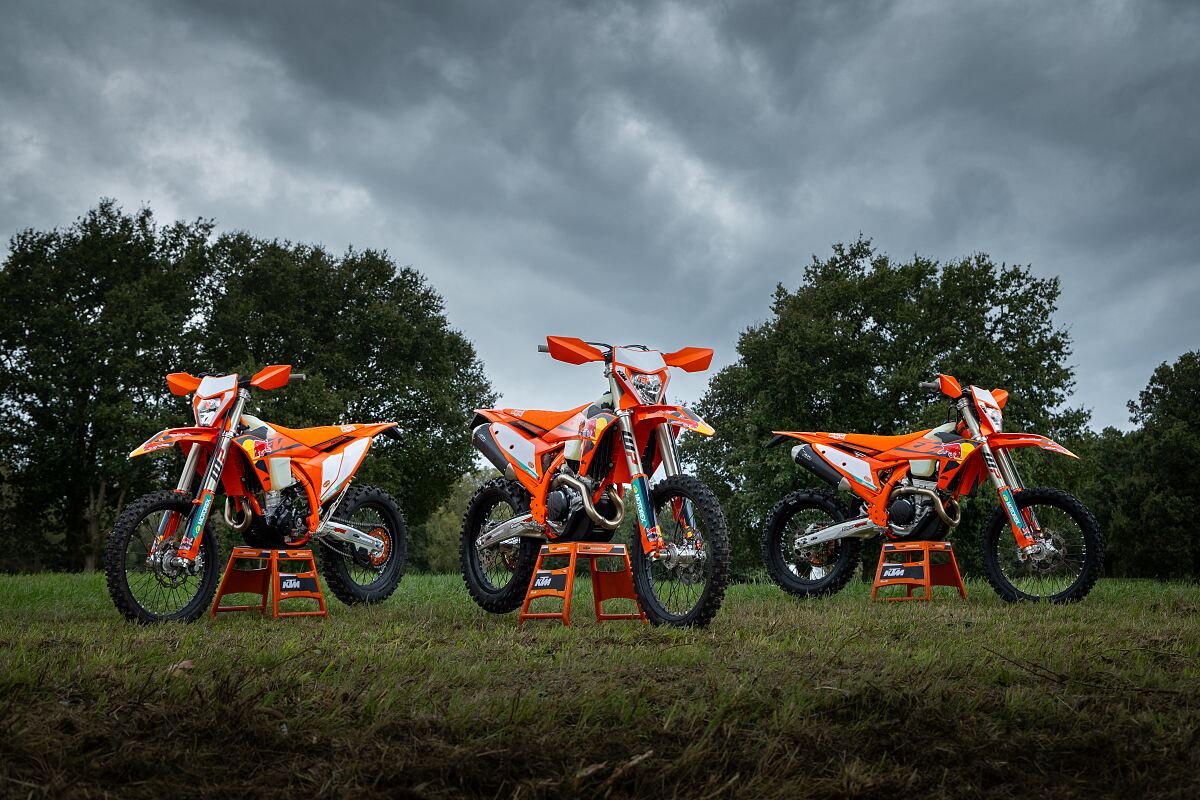 643415_MY25 KTM EXC CHAMPIONS EDITION Range_EXC CHAMPION EDITION