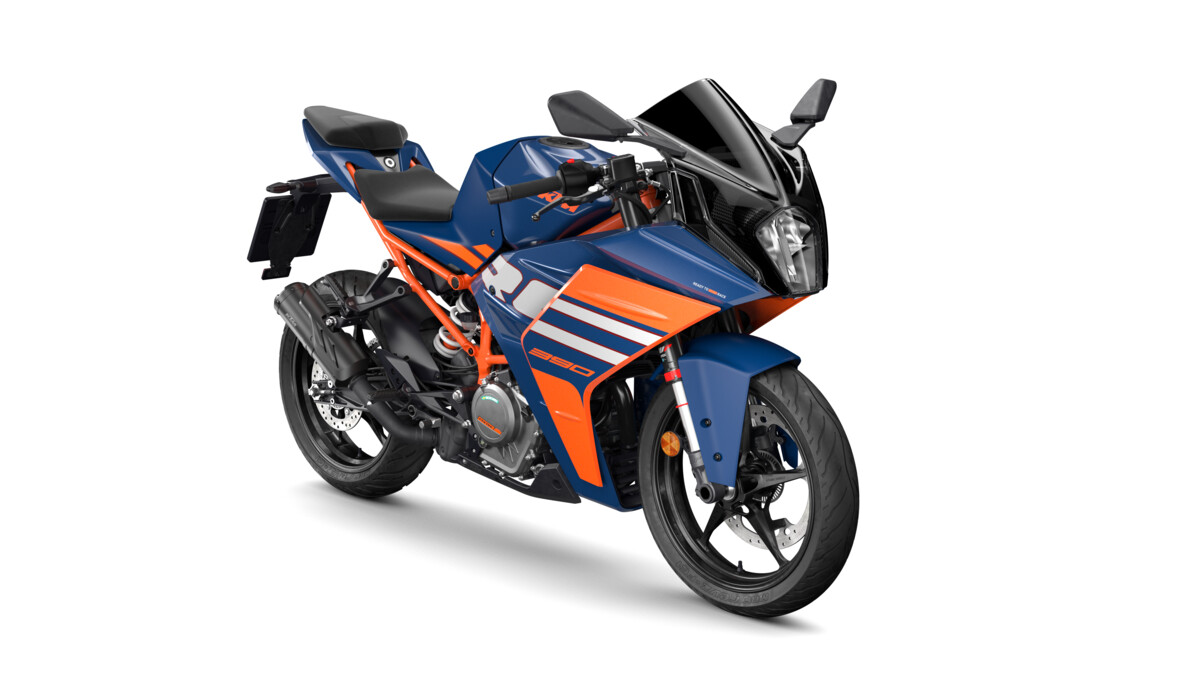 571694_MY24 KTM RC 390_STUDIO_INDIA_Supersport_MY24_Studio_MY24 Small RC Range_MY24 KTM RC 390_STUDIO_INDIA