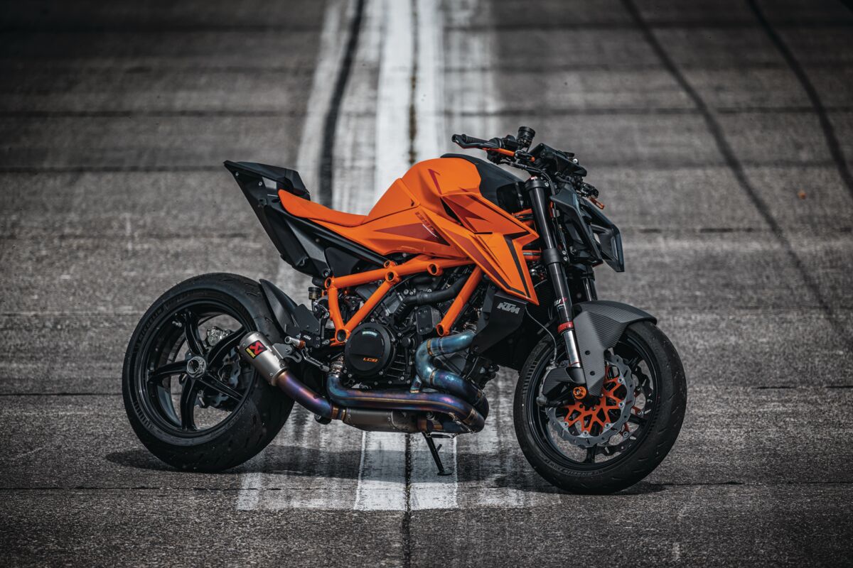 552318_MY24 KTM 1390 SUPER DUKE R_Static_Cat A_Static_STATIC_02_STATIC