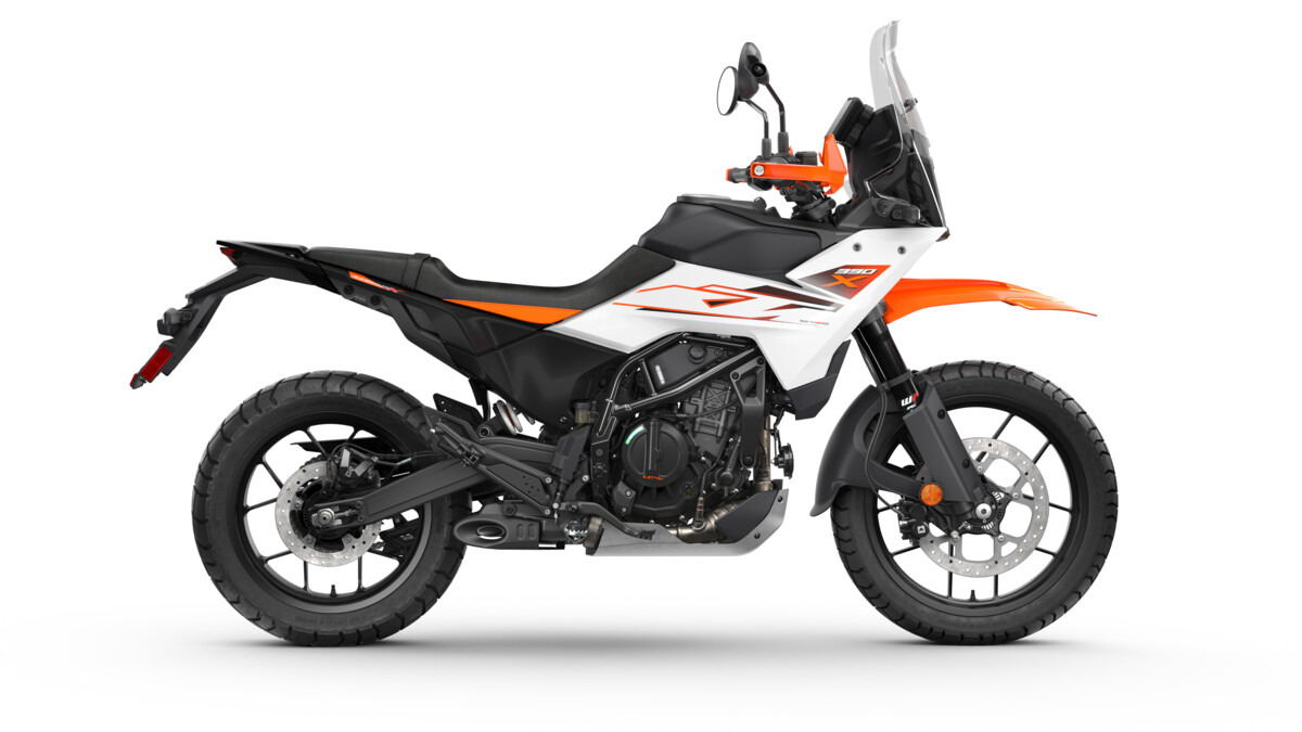 665384_MY25-KTM-390-Adventure-X-US-White-90-right_USA