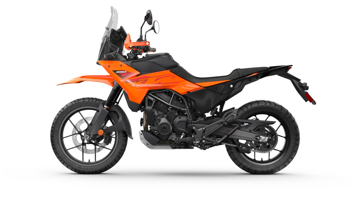 665377_MY25-KTM-390-Adventure-X-US-Orange-90-left_USA