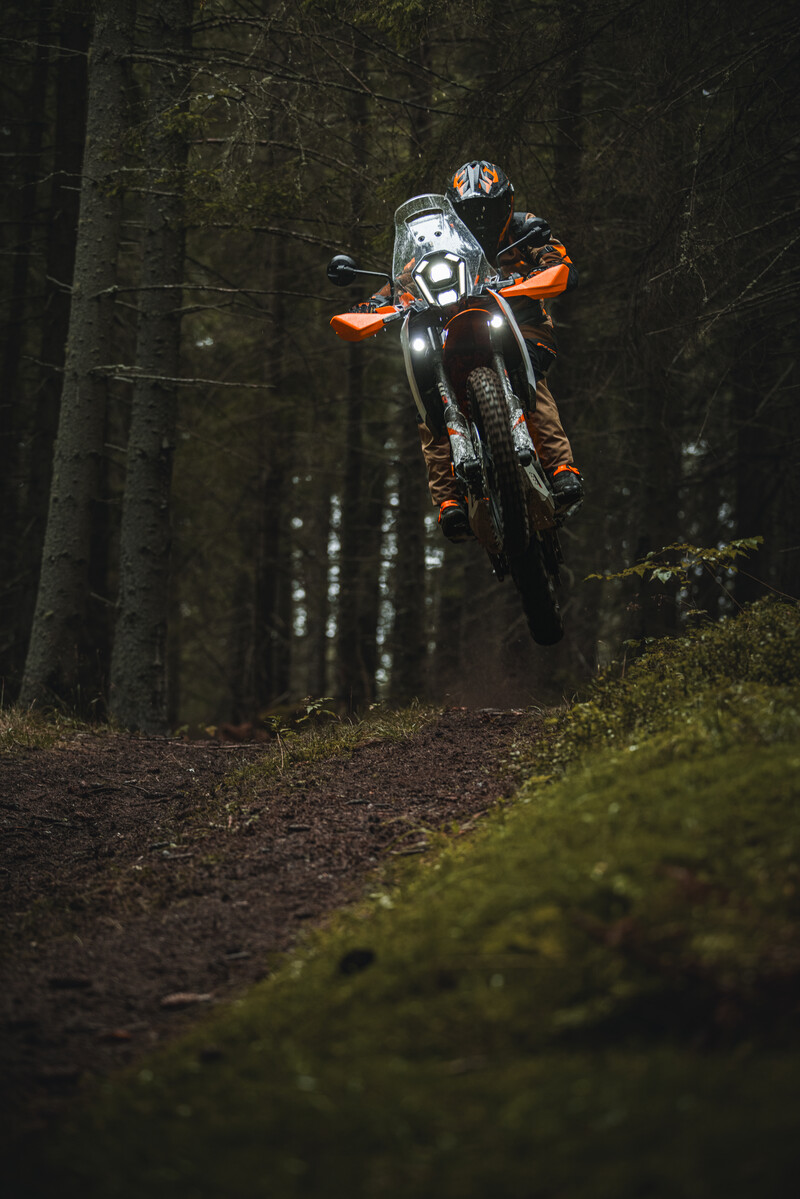 647175_MY25 KTM 390 ADVENTURE R_KTM 390 ADVENTURE range