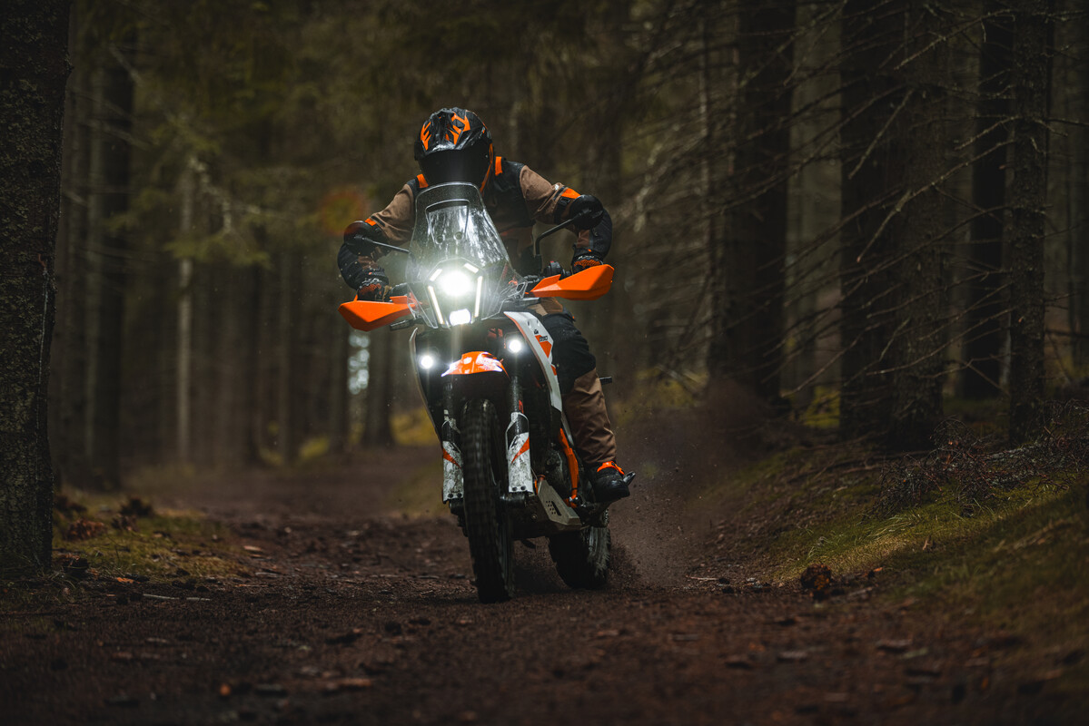 647172_MY25 KTM 390 ADVENTURE R_KTM 390 ADVENTURE range