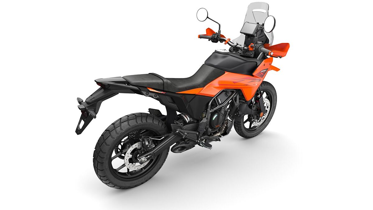 665368_MY25-KTM-390-Adventure-X-EU-Orange-rear-right_EUROPE _ GLOBAL