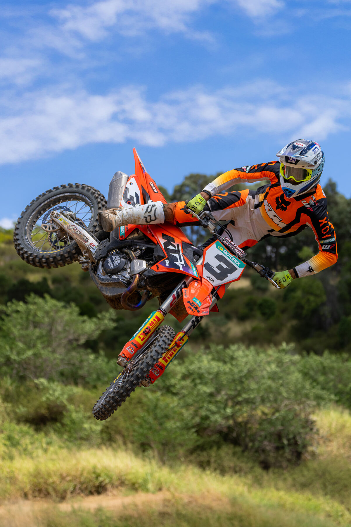 Pirelli-Partnership-KTM-Racing-Team-2025