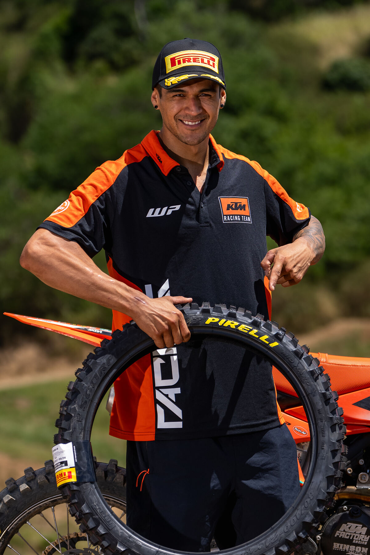 Pirelli-Partnership-KTM-Racing-Team-2025