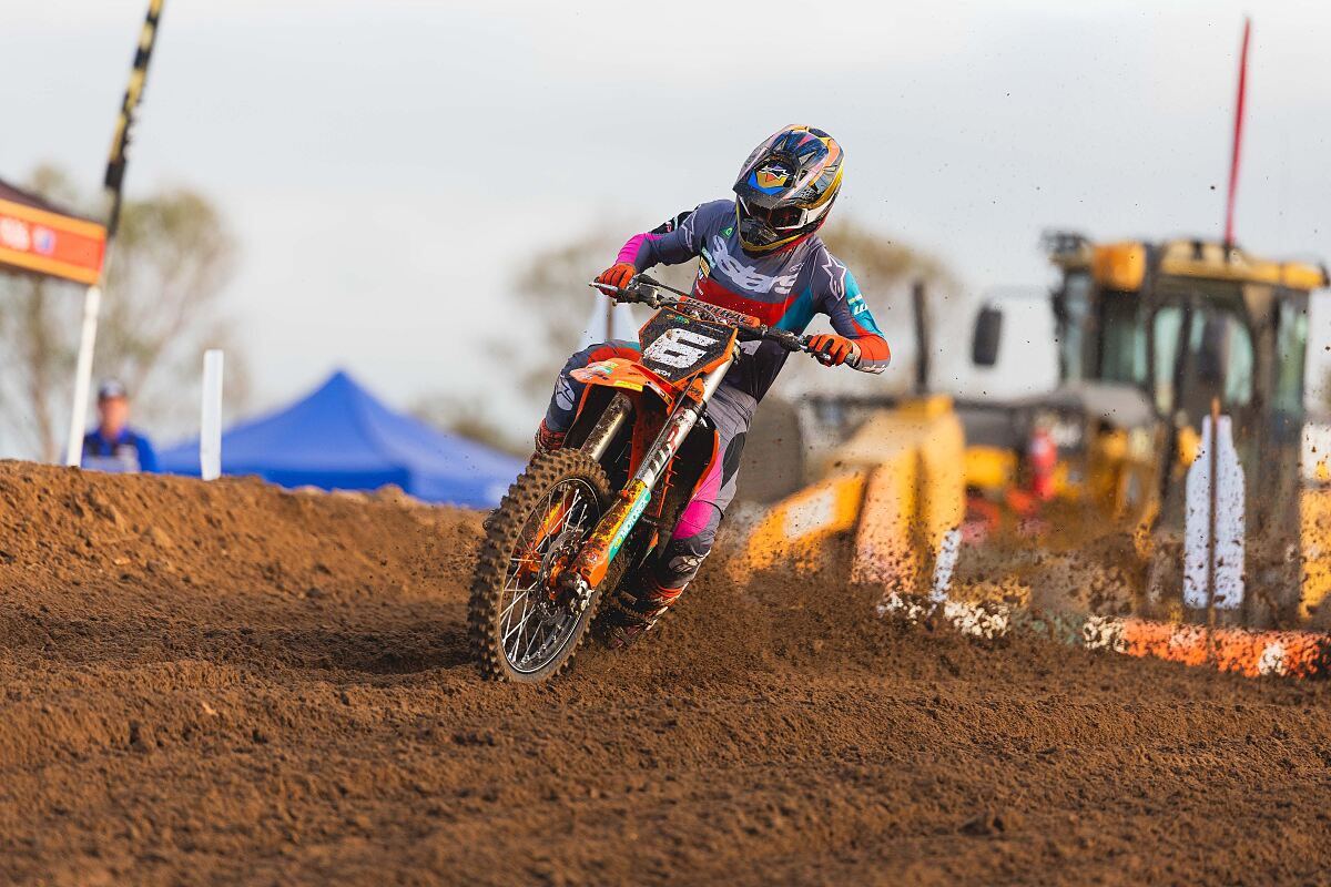 BYRON DENNIS 02 - KTM RACING TEAM - GILLMAN