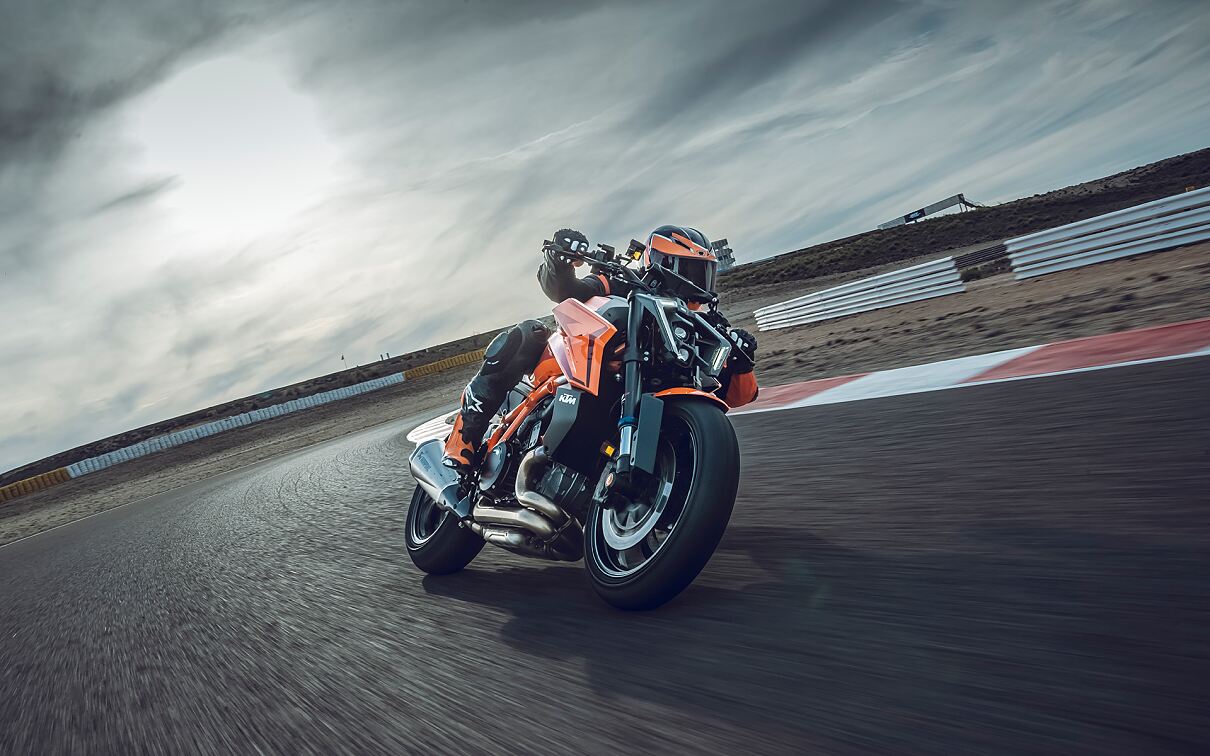 TM 1390 SUPER DUKE R EVO（オプション装着車）