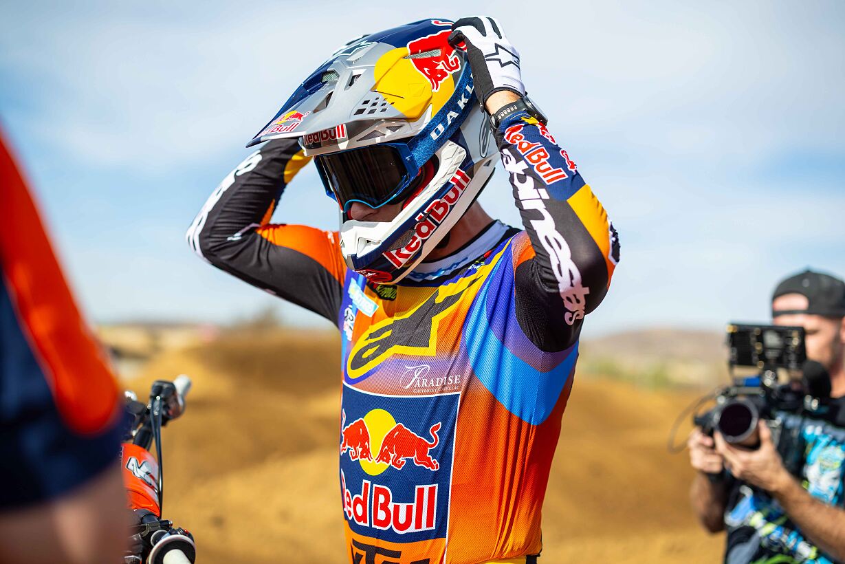 CHASE SEXTON 02 - RED BULL KTM FACTORY RACING - 2025