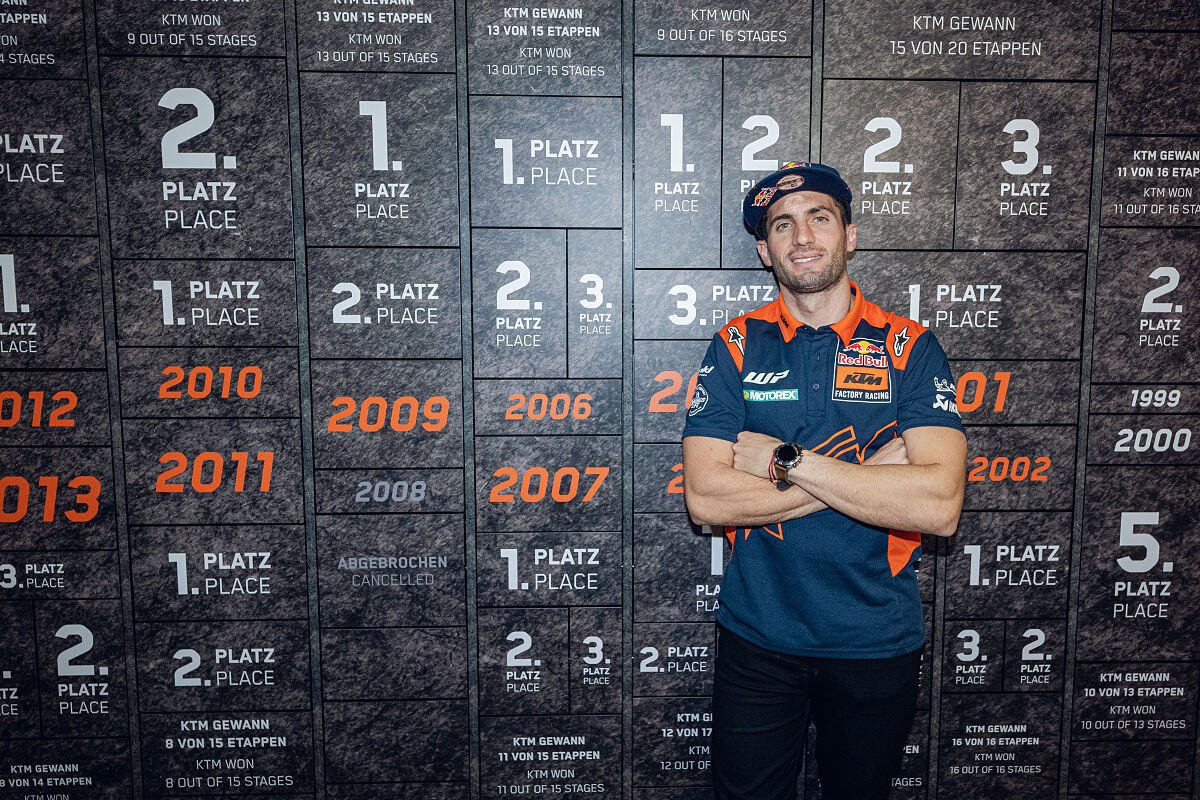 Kevin Benavides in der KTM Motohall