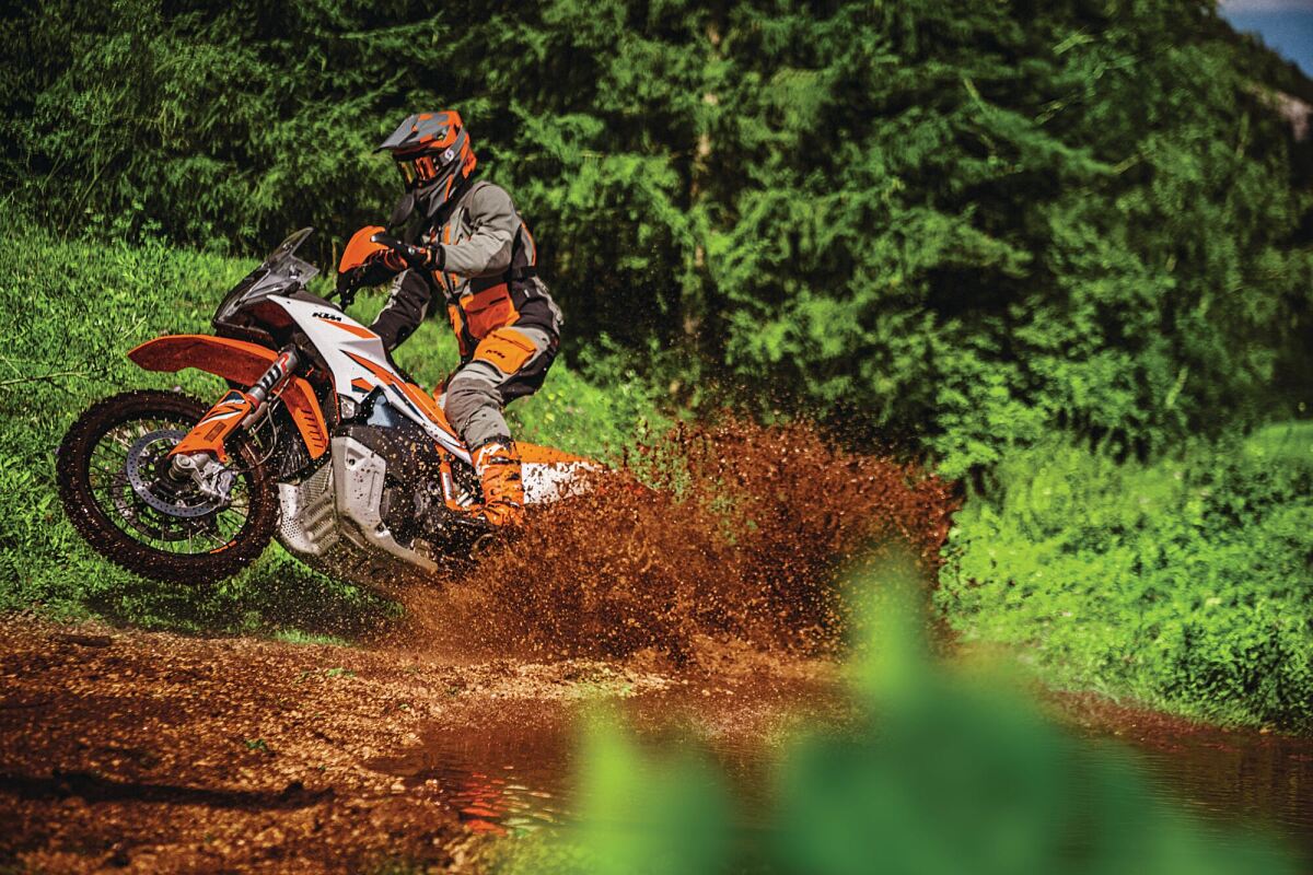 469522_MY23 KTM 890 ADVENTURE R - Action - CAT A_EU_ Global