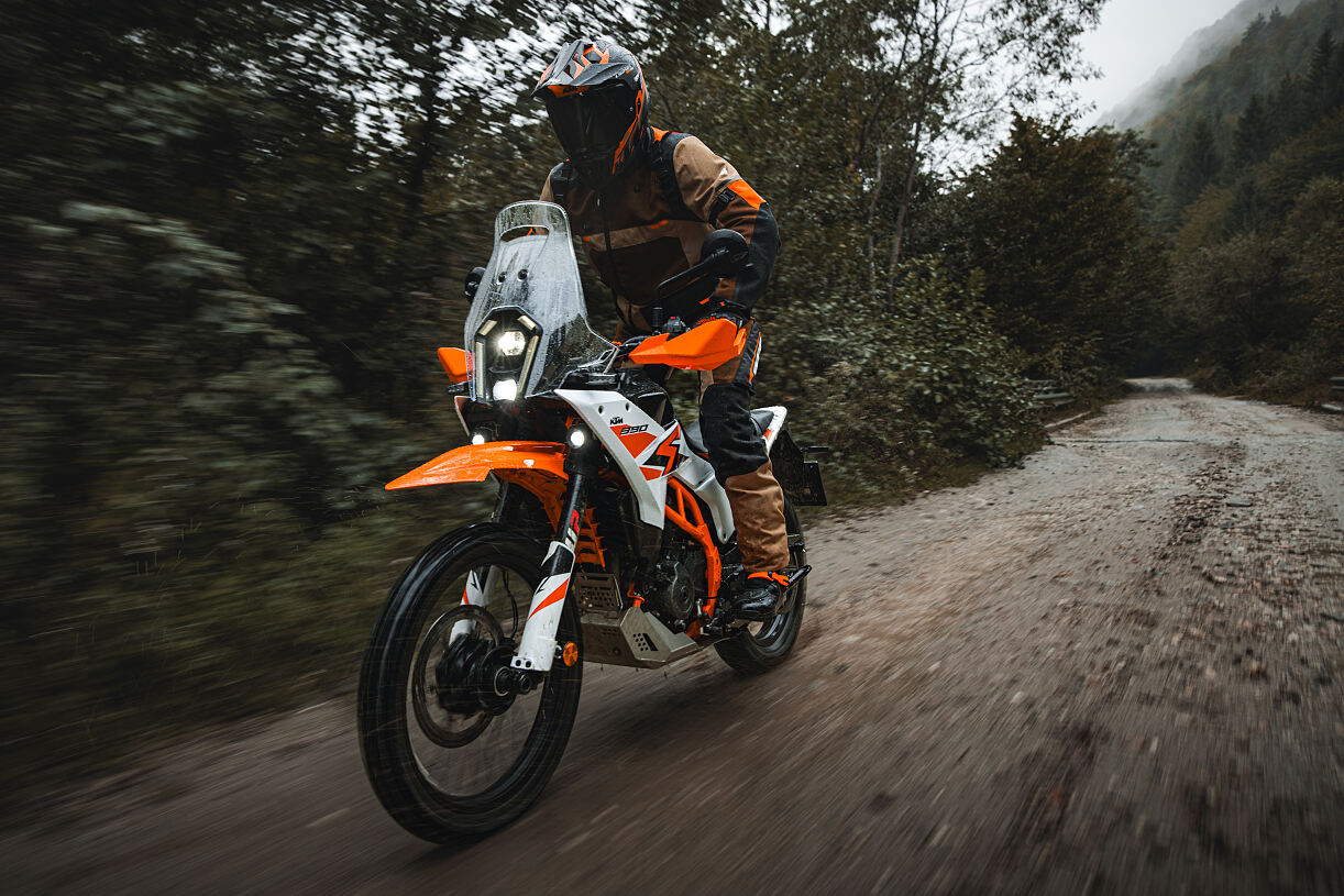 647209_MY25 KTM 390 ADVENTURE R_KTM 390 ADVENTURE range
