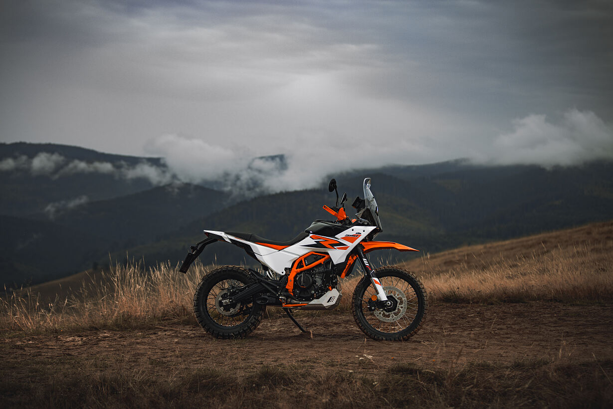 647096_MY25 KTM 390 ADVENTURE R_KTM 390 ADVENTURE range (1)