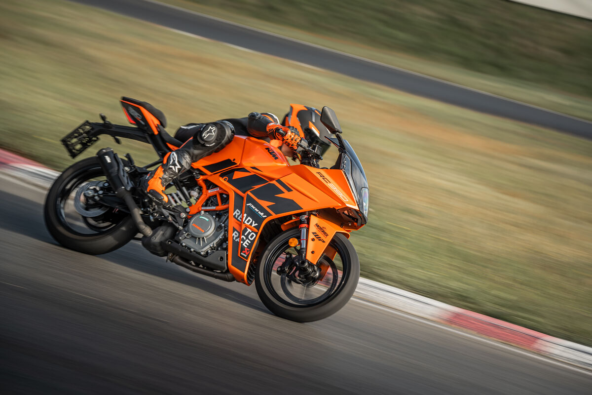 2023年モデル KTM RC 390 GP（オプション装着車）