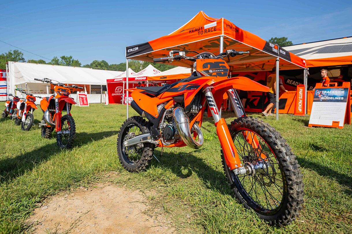 KTM ORANGE BRIGADE 2025 09