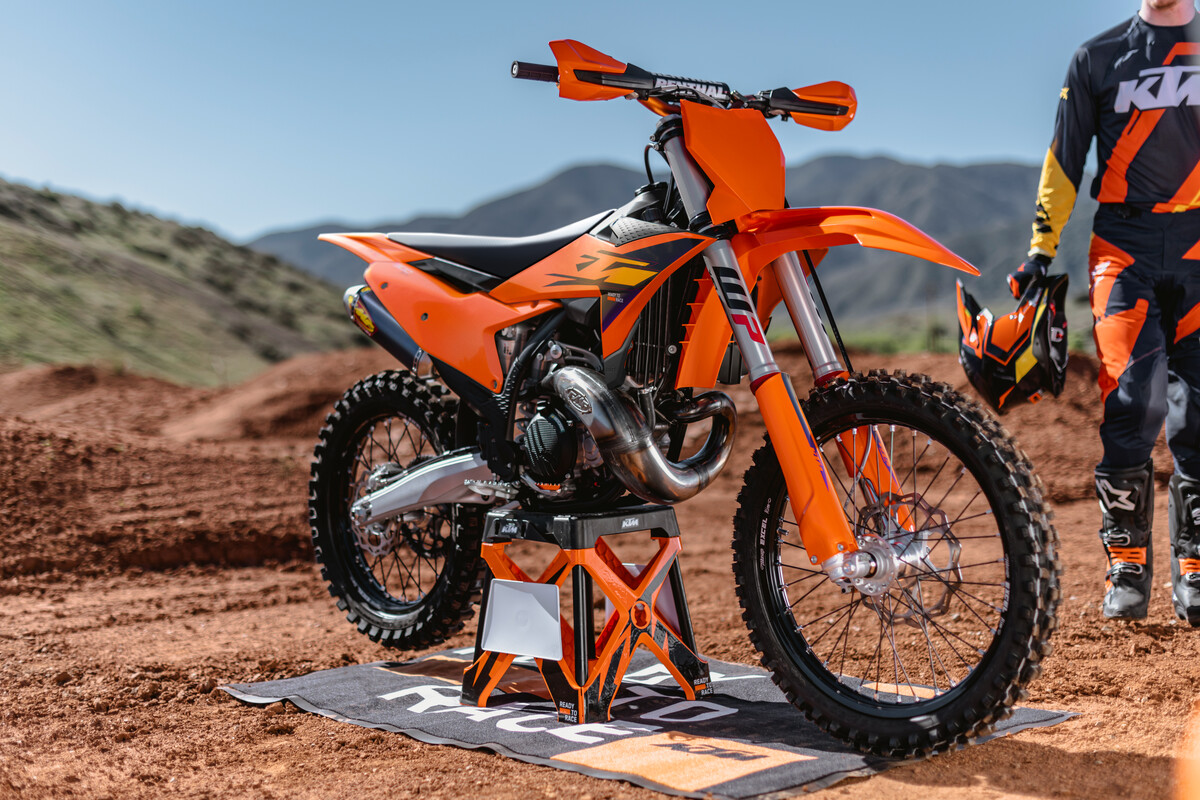 MY26 KTM 300 SX PowerParts_Static