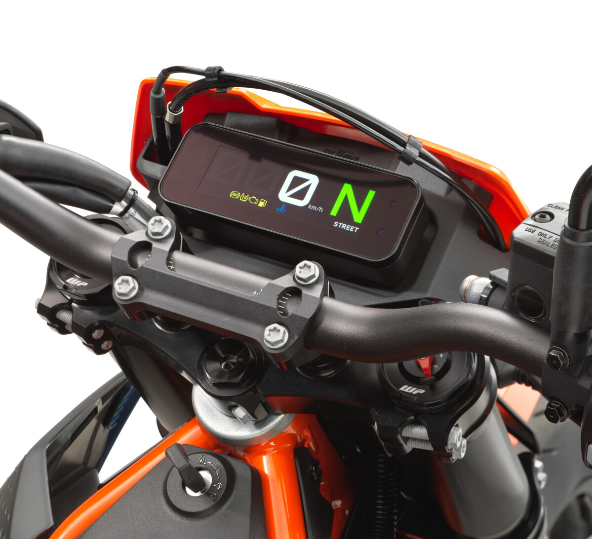 2026 KTM 690 SMC R & 690 ENDURO R