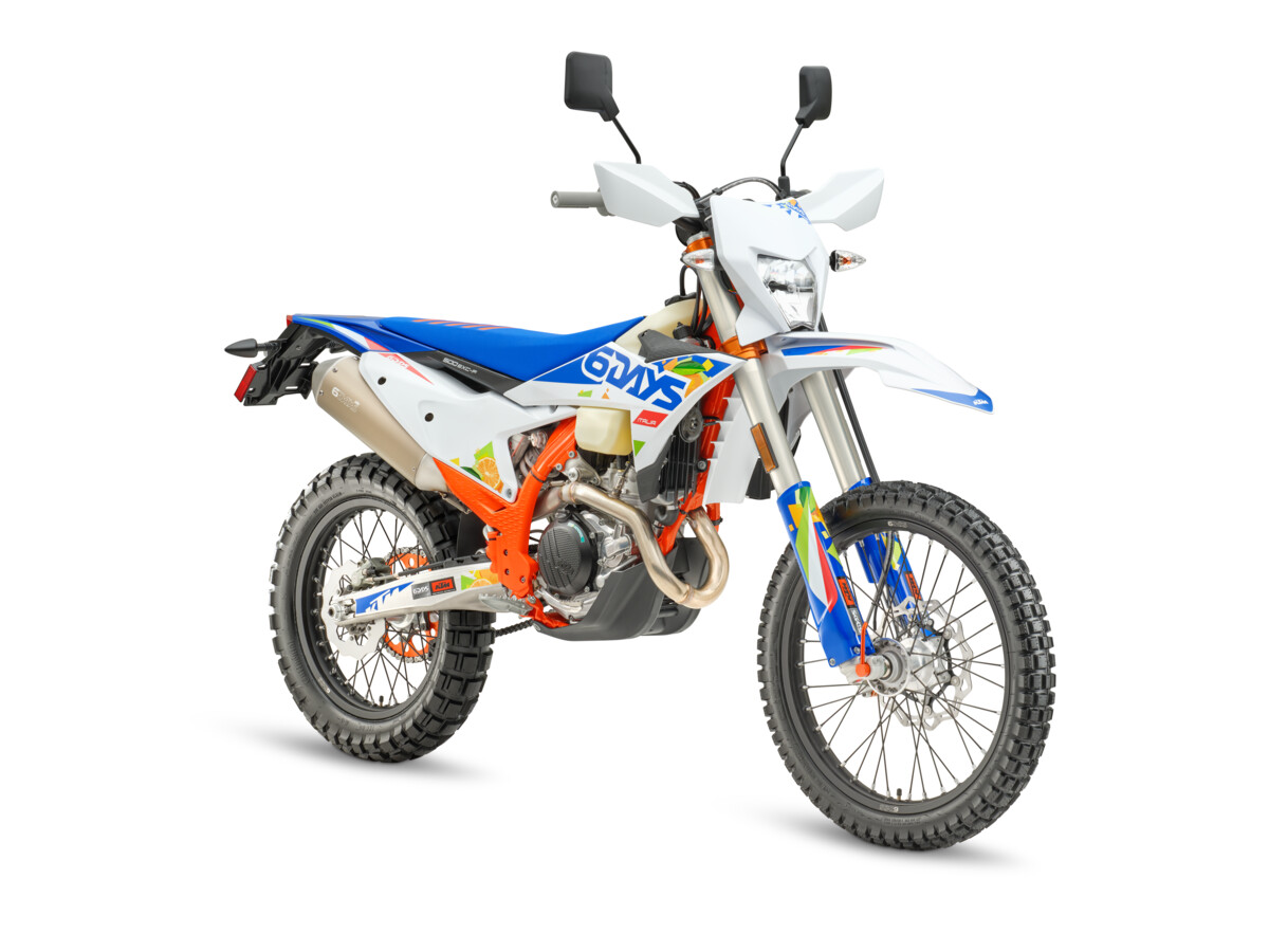 710937_MY26_KTM 500 EXC-F_6DAYS_45 Degree Front Right_KTM EXC 6DAYS