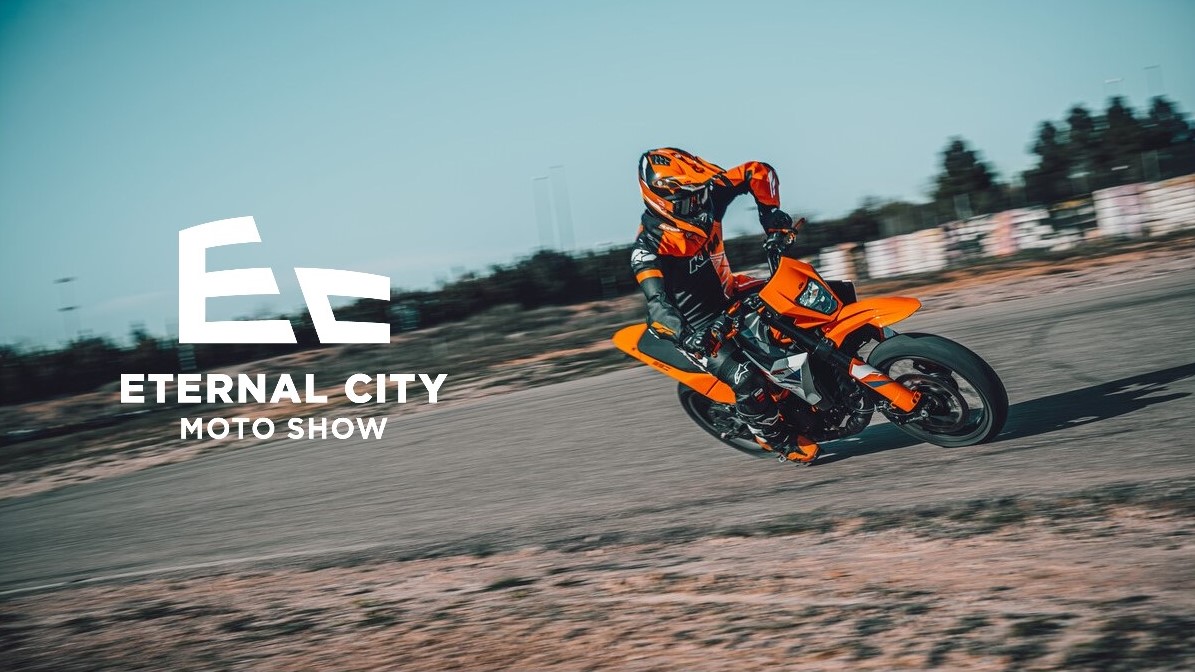 662115_MY25 KTM 390 SMC R-Action- Cat B_ACTION_ACTION