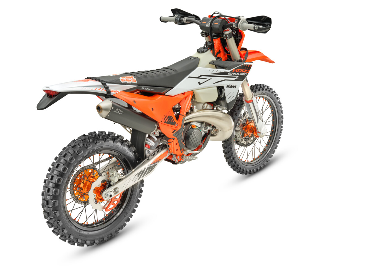 714292_MY26_KTM 300 XC-W HARDENDURO_45 Rear_Right_KTM XC-W HARDENDURO