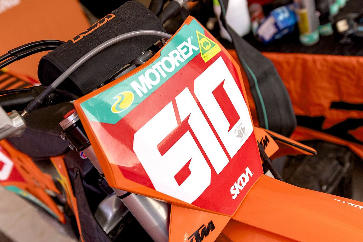 OLLIE BIRKITT 04 - KTM JUNIOR RACING TEAM - AJMX GILLMAN