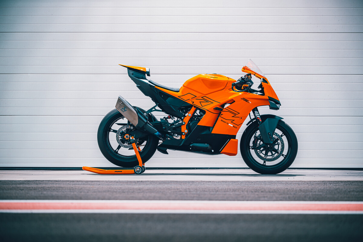 2026 KTM 990 RC R
