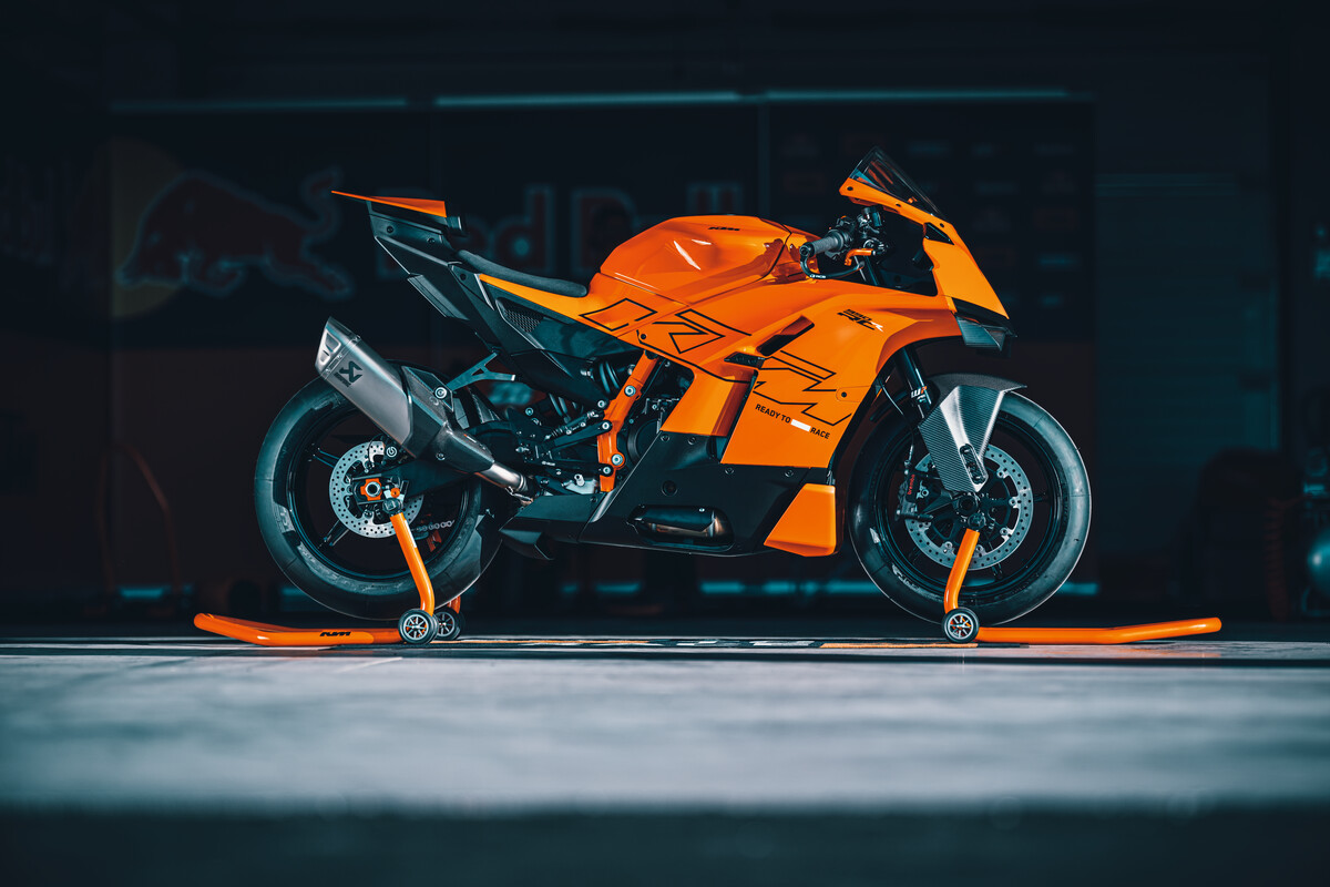 2026 KTM 990 RC R
