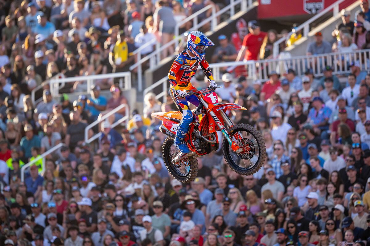 TOM VIALLE - RED BULL KTM FACTORY RACING 2025 (02)