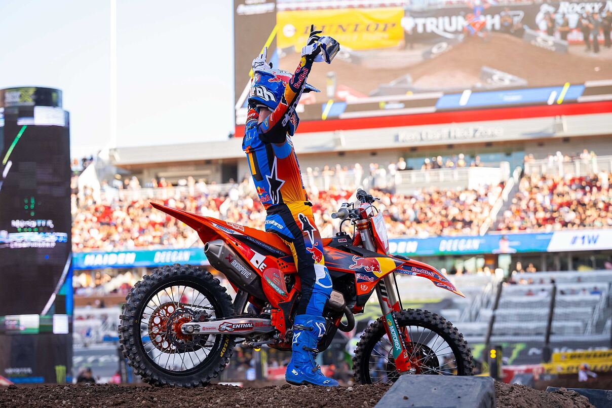 TOM VIALLE - RED BULL KTM FACTORY RACING 2025