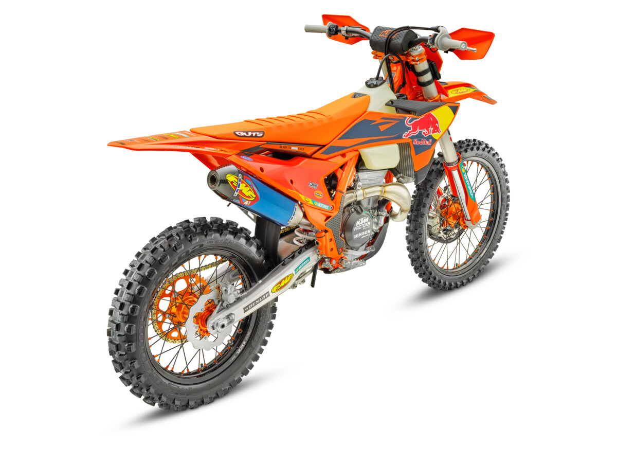 718169_MY26_KTM 350 XC-F Factory Edition_45Rear_Right hi_350 XC-F FACTORY EDITION