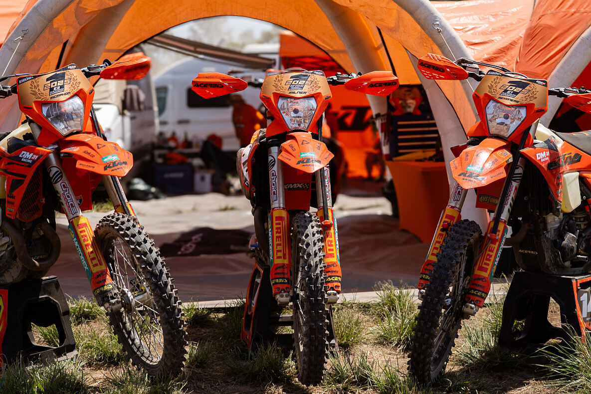 CLASS WINNERS 03 - KTM DM31 RACING TEAM - AEC GYMPIE