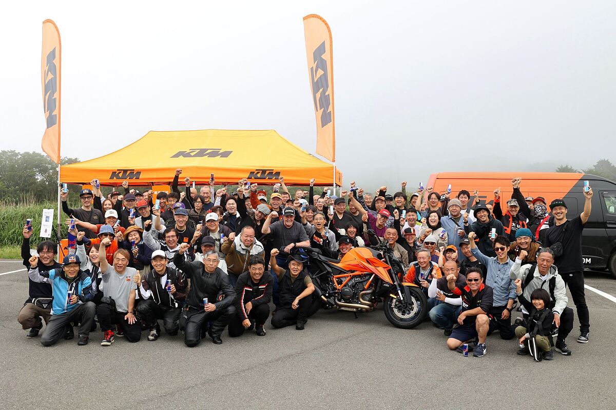 ORANGE BLOODミーティングin箱根（集合写真）