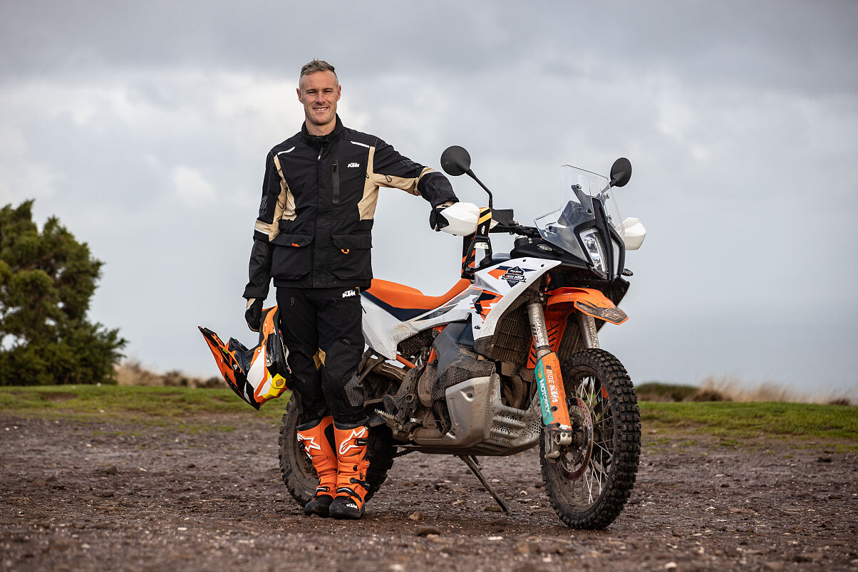 ALEX SNOW _KTM 890 ADVENTURE R