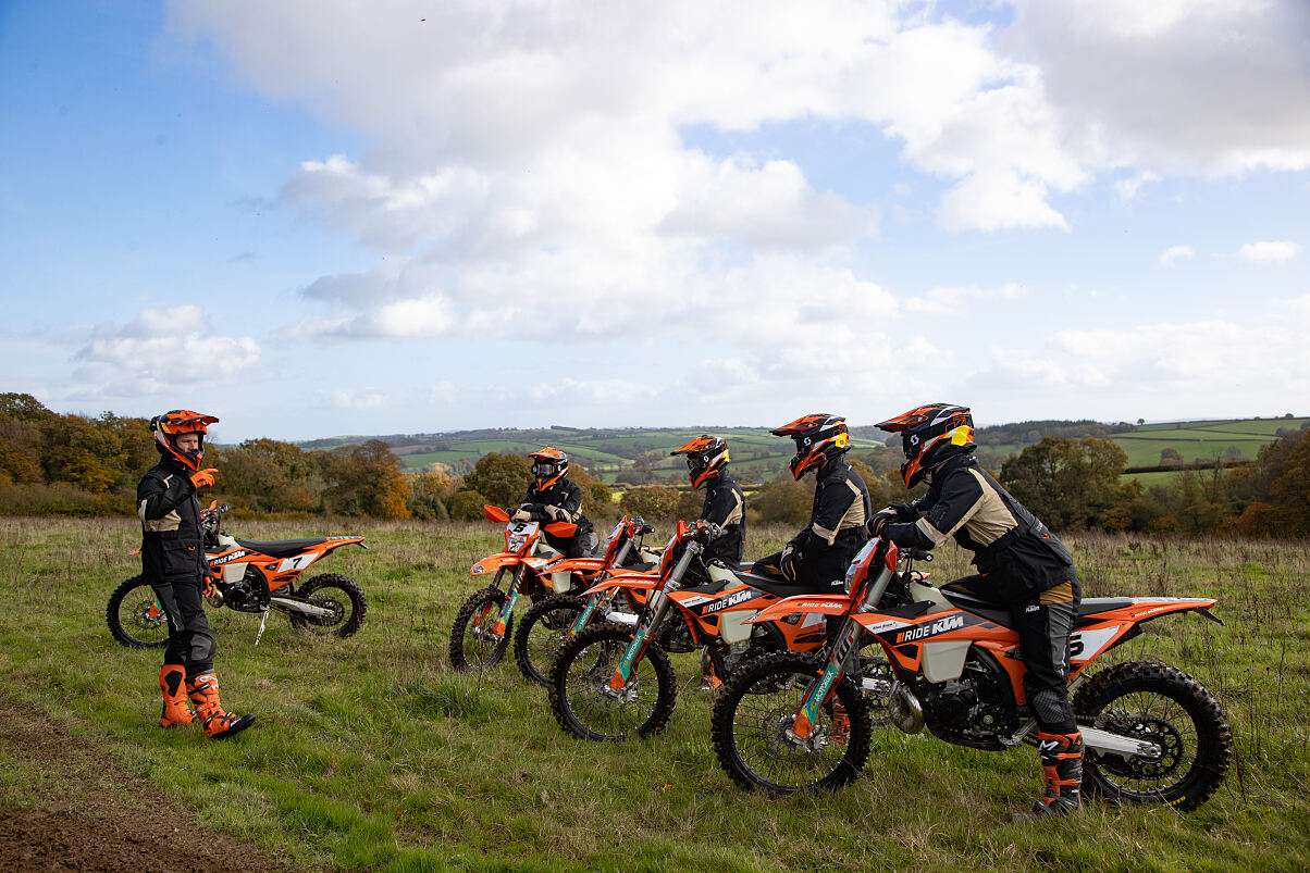 ALEX SNOW OFF-ROAD KTM ENDURO & ADVENTURE EXPERIENCE